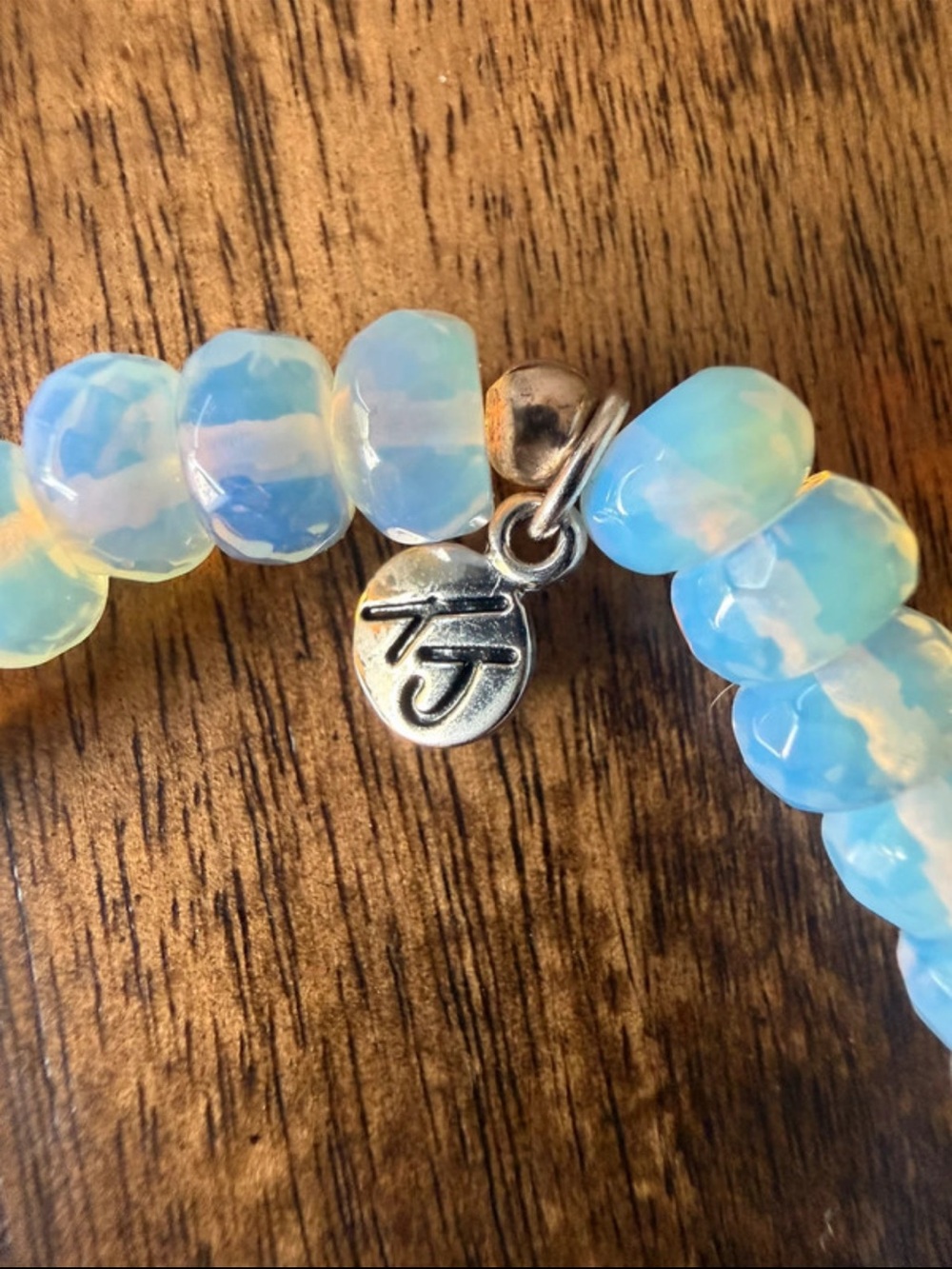 T Jazelle Iridescent Blue Opalescent Beaded Stretch Bracelet with Abalone Accent - Picture 3 of 3